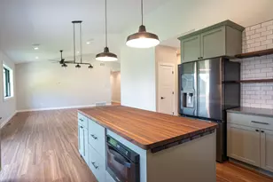 347 Southern Dr, Holmen, WI 54636 - Photo 7