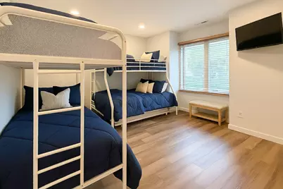 12  Abbey Villa Cir #C, Fontana, WI 53125 - Photo 17