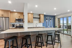 12 Abbey Villa Cir, Fontana, WI 53125 - Photo 7