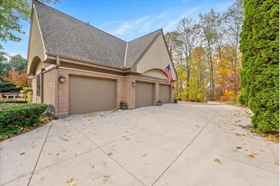 1319  Creekside Ct, Grafton, WI 53024 - Photo 55
