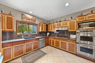 1319 Creekside Ct, Grafton, WI 53024 - Photo 13