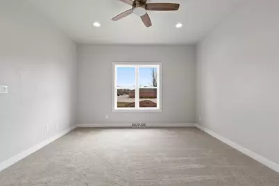 1925  Creekwood Ct, Manitowoc, WI 54220 - Photo 23