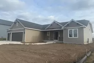 782 Golf Dr, Jefferson, WI 53549 - Photo 3