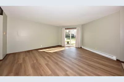 W169N11540  Biscayne Dr #3, Bldg 9, Germantown, WI 53022 - Photo 7