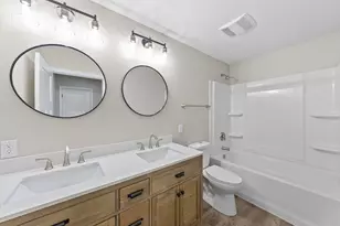 W204N9269 Lannon Rd, Menomonee Falls, WI 53051 - Photo 25