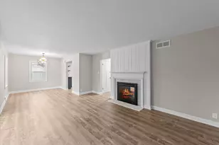 W204N9269 Lannon Rd, Menomonee Falls, WI 53051 - Photo 3