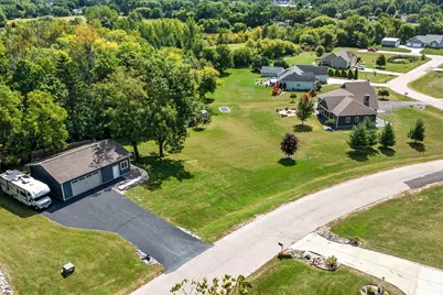 W232S8430  Rosemary Dr, Big Bend, WI 53103 - Photo 5