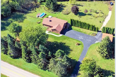 231  Scenic Rd, Richfield, WI 53017 - Photo 3