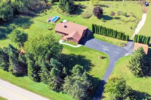 231 Scenic Rd, Richfield, WI 53017 - Photo 3