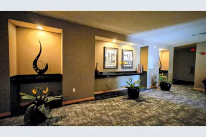 10900 W Bluemound Rd #215, Wauwatosa, WI 53226 - Photo 17