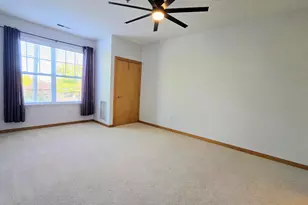 10900 W Bluemound Rd, Wauwatosa, WI 53226 - Photo 11