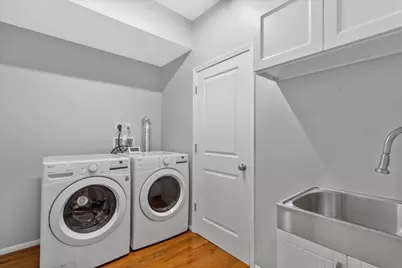 1697 N Marshall St, Milwaukee, WI 53202 - Photo 17