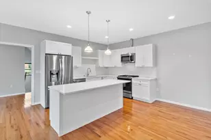 1697 N Marshall St, Milwaukee, WI 53202 - Photo 7