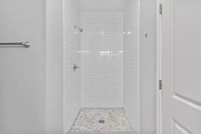 1697 N Marshall St, Milwaukee, WI 53202 - Photo 19