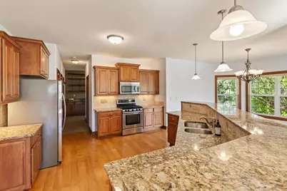 N66W12812  Corryton Ct, Menomonee Falls, WI 53051 - Photo 13