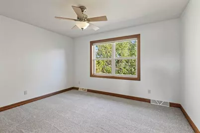 N66W12812  Corryton Ct, Menomonee Falls, WI 53051 - Photo 41