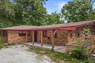 1701 Heather Ln, Racine, WI 53402 - Photo 9