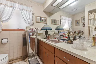 1701  Heather Ln, Racine, WI 53402 - Photo 45