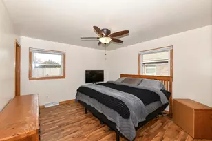 8069 N 105th St, Milwaukee, WI 53224 - Photo 11