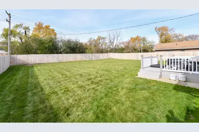 8069 N 105th St, Milwaukee, WI 53224 - Photo 29