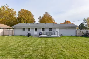 8069 N 105th St, Milwaukee, WI 53224 - Photo 31