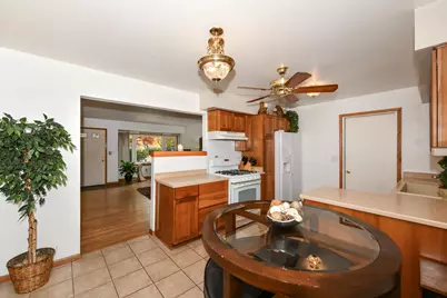 8069 N 105th St, Milwaukee, WI 53224 - Photo 9