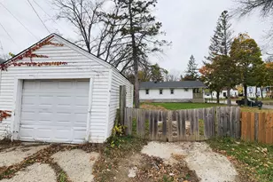 3733 W Fairmount Ave, Milwaukee, WI 53209 - Photo 9