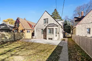 3833 S Austin St, Milwaukee, WI 53207 - Photo 23