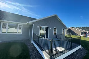 1927 Golden Gate Wy, Holmen, WI 54636 - Photo 5