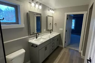 1927 Golden Gate Wy, Holmen, WI 54636 - Photo 9