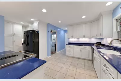 3285  Old Lantern Dr, Brookfield, WI 53005 - Photo 11