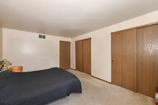 5702 Cambridge Ln, Racine, WI 53406 - Photo 5