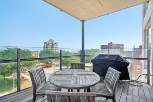 1313 N Franklin Pl, Milwaukee, WI 53202 - Photo 33