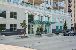 1313 N Franklin Pl, Milwaukee, WI 53202 - Photo 3