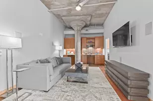 311 E Erie St, Milwaukee, WI 53202 - Photo 21