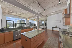 311 E Erie St, Milwaukee, WI 53202 - Photo 25