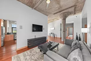 311 E Erie St, Milwaukee, WI 53202 - Photo 23