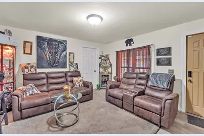 1423  Erie St, Racine, WI 53402 - Photo 3