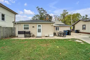 1423 Erie St, Racine, WI 53402 - Photo 15