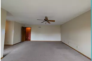 1014 Cottonwood Ct, West Bend, WI 53095 - Photo 31