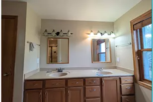 1014 Cottonwood Ct, West Bend, WI 53095 - Photo 33