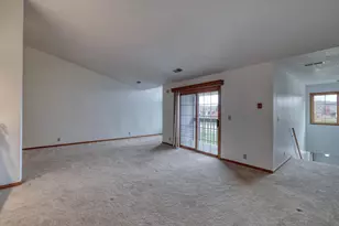 823 Quinlan Dr, Pewaukee, WI 53072 - Photo 11