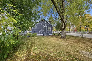 5807 W Park Hill Ave, Milwaukee, WI 53213 - Photo 13