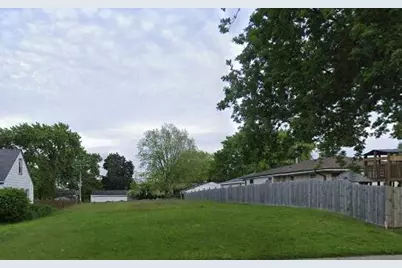 3323 W Ramsey Ave, Greenfield, WI 53221 - Photo 1