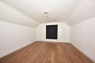 1939 S Winona Ln, Milwaukee, WI 53204 - Photo 11