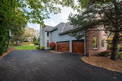 19770  Foxkirk Ct, Brookfield, WI 53045 - Photo 9