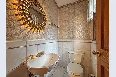 18205  Redvere Dr, Brookfield, WI 53045 - Photo 13