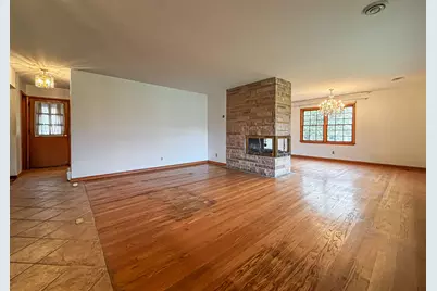 18205  Redvere Dr, Brookfield, WI 53045 - Photo 5