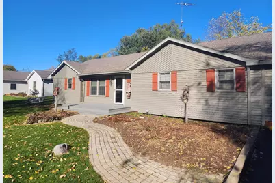 530  Valencia Dr, Delavan, WI 53115 - Photo 3