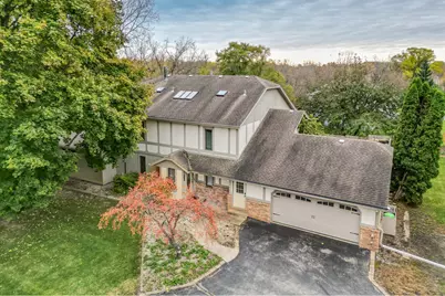 4440  Lilly Rd, Brookfield, WI 53005 - Photo 11